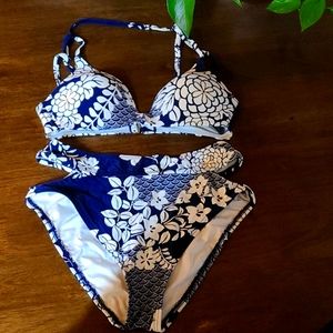 Stunning Vince Camuto Highwaist Bikini